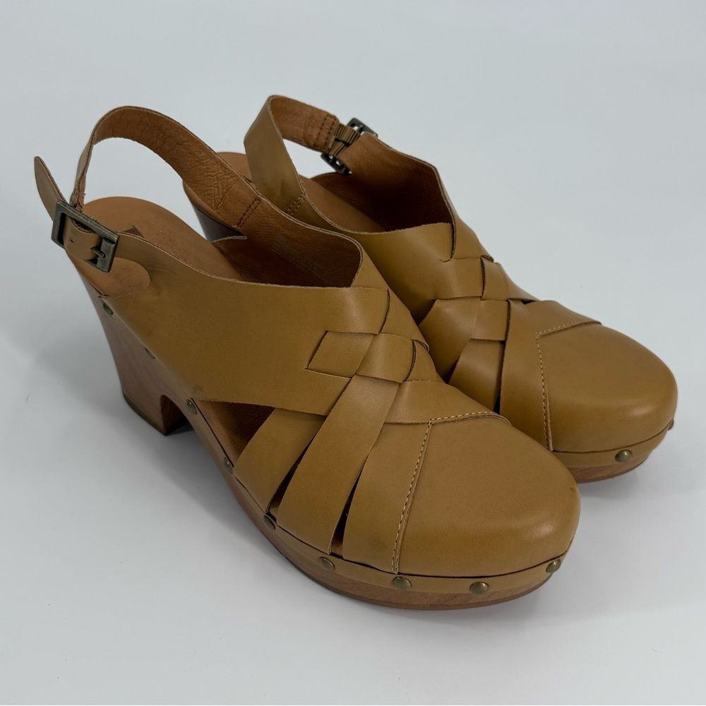 Korks by Kork-Ease Wynne Woven Platform Slingback Clog | Tan | Size 9M
